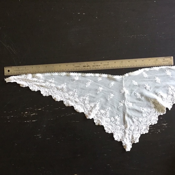 Made in New York, Vintage lace - Picture 4 of 4